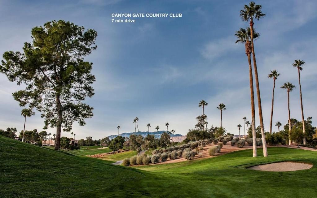 Luxury Villa, With Bonus Pool House, Private Pool, Hot Tub, Rock Water Fall And Slide, Putting Green, Basketball, Shuffle Board, Play Gym, Privately Gated On Circular Driveway. Las Vegas Exterior photo